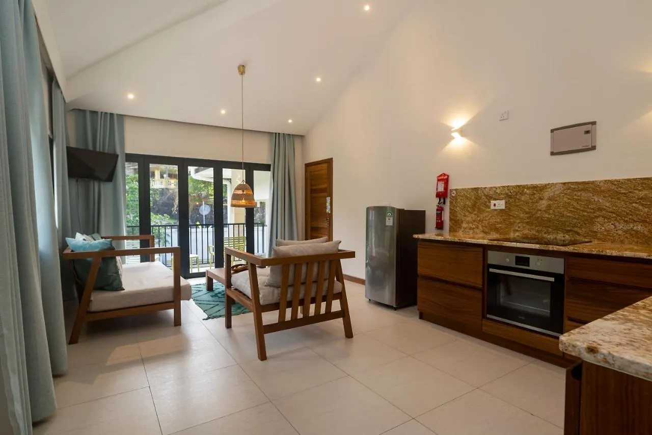 Lodoicea Apartments Бель-Омбр